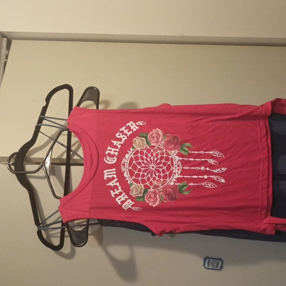 Summer tank, size L, SAYS DREAM CHASER ON IT. VERY CUTE TOP